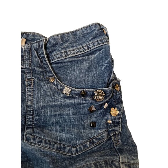 Vigoss Women's Denim Jean Shorts Distressed Detailing & Skull Buttons Size S Y2K - Picture 4 of 7